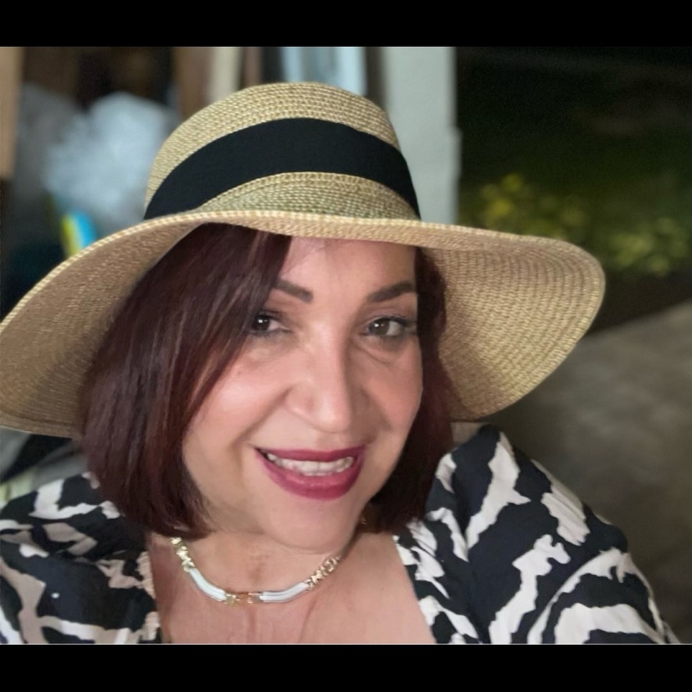 Meet your Posher, Marcia